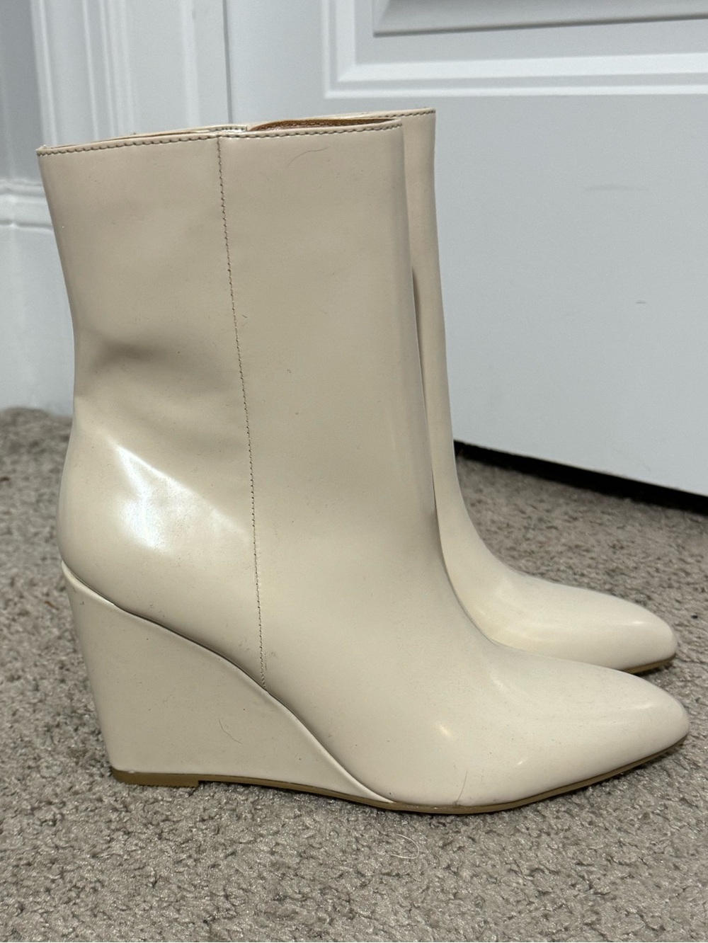 Pretty Dolce Vita size 7 bone patent Pascal wedge boots women new